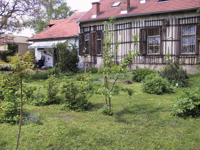 Nebengebäude Gartenseite